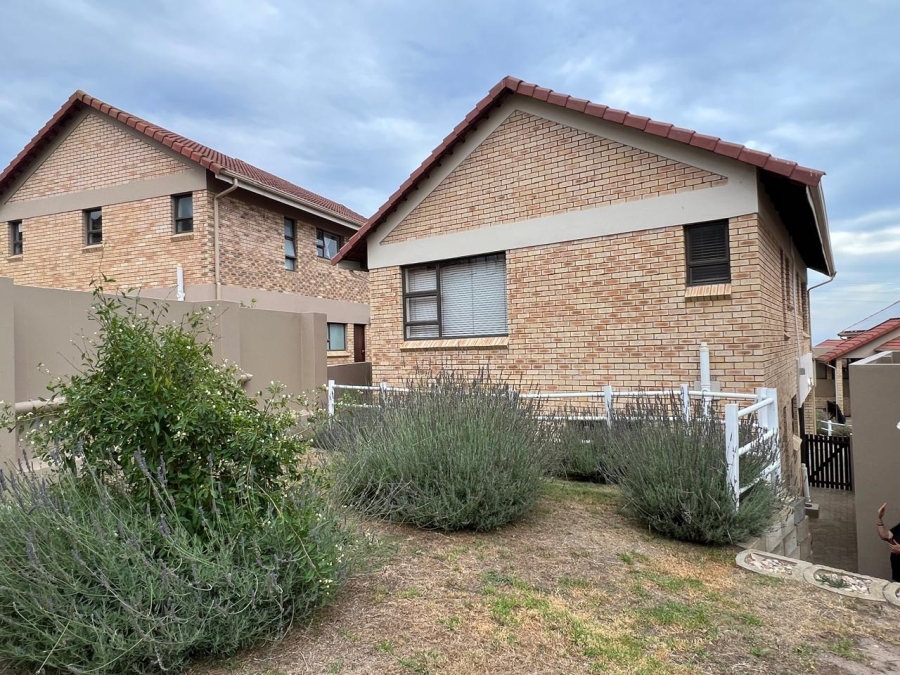 3 Bedroom Property for Sale in Seemeeu Park Western Cape
